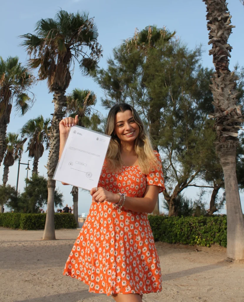 Hoe vraag je een NIE-nummer aan: klant met officieel NIE-certificaat in Spanje